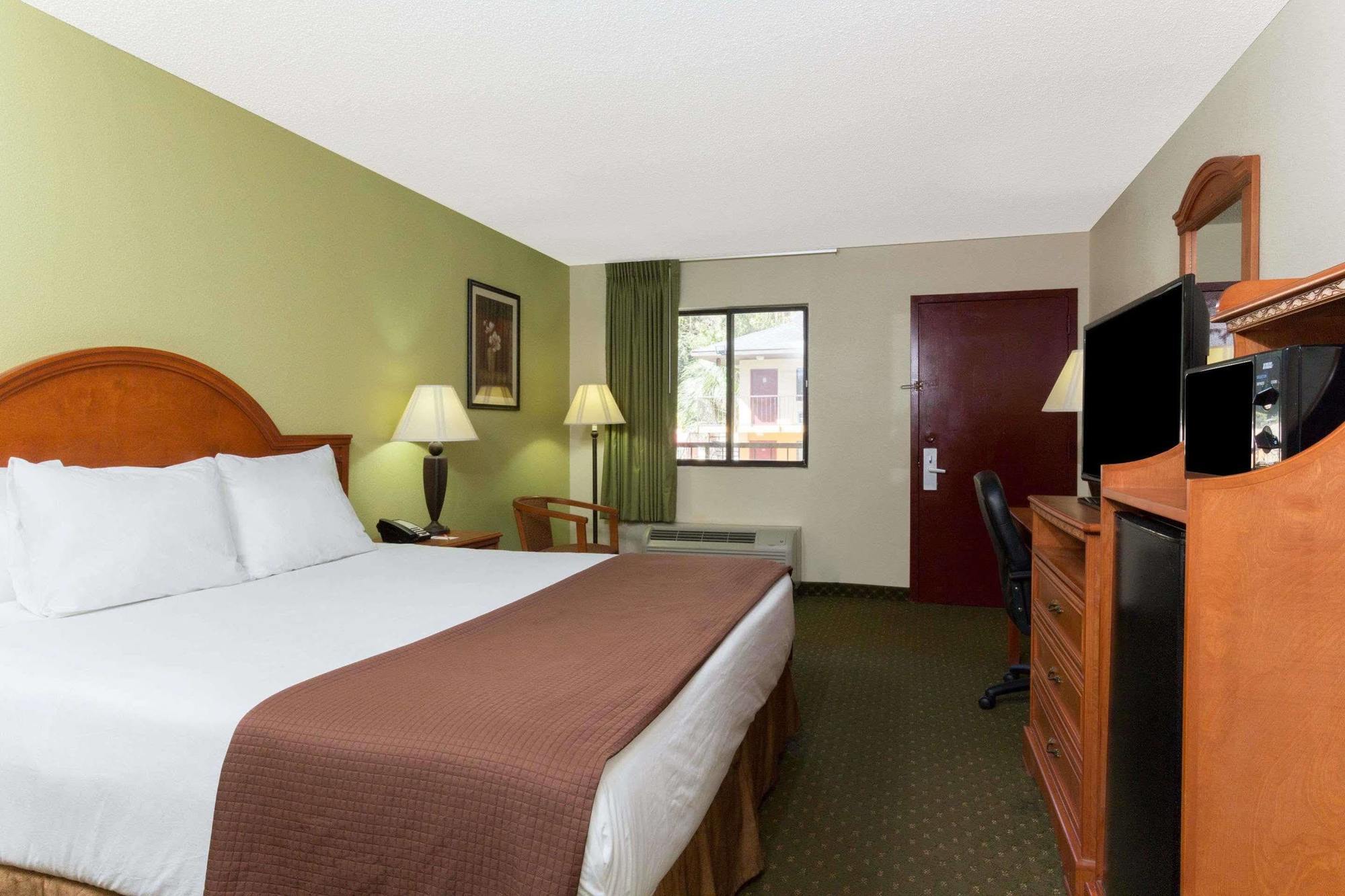 Howard Johnson By Wyndham Tallahassee Kültér fotó